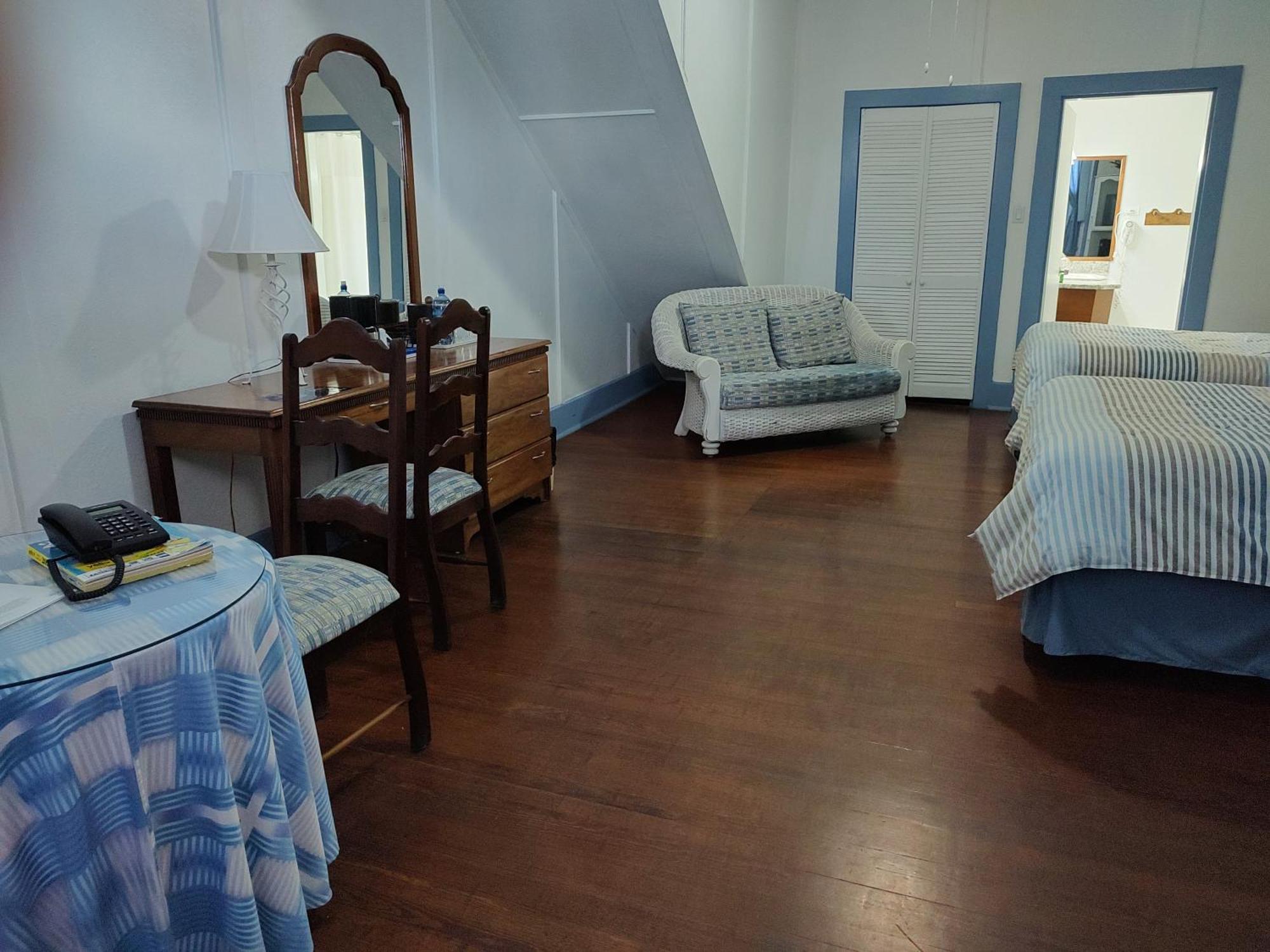 The Great House Inn ベリーズシティ エクステリア 写真